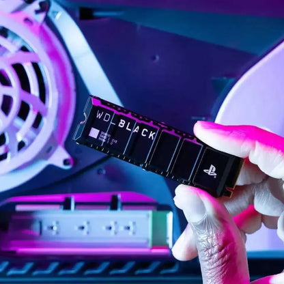 محرك الأقراص الصلبة ويسترن ديجيتال 1 تيرابايت SN850 NVMe SSD لوحدات تحكم PS5 مع مبدد حراري - Gen4 PCIe، M.2 2280، ما يصل إلى 7000 ميجابايت/ثانية - WDBBKW0010BBK-WRSN